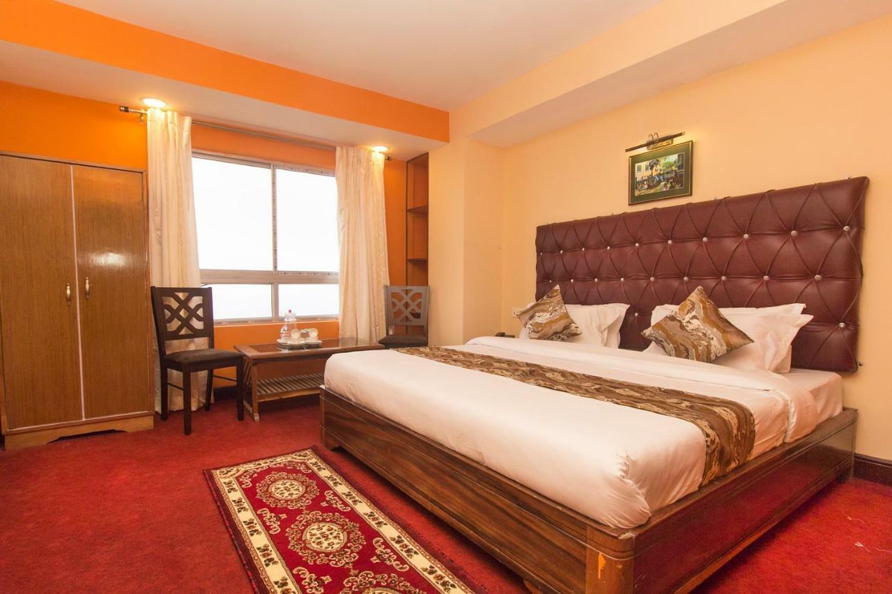 Oyo 12370 Royal Sarava Hotel Darjeeling  Exterior photo